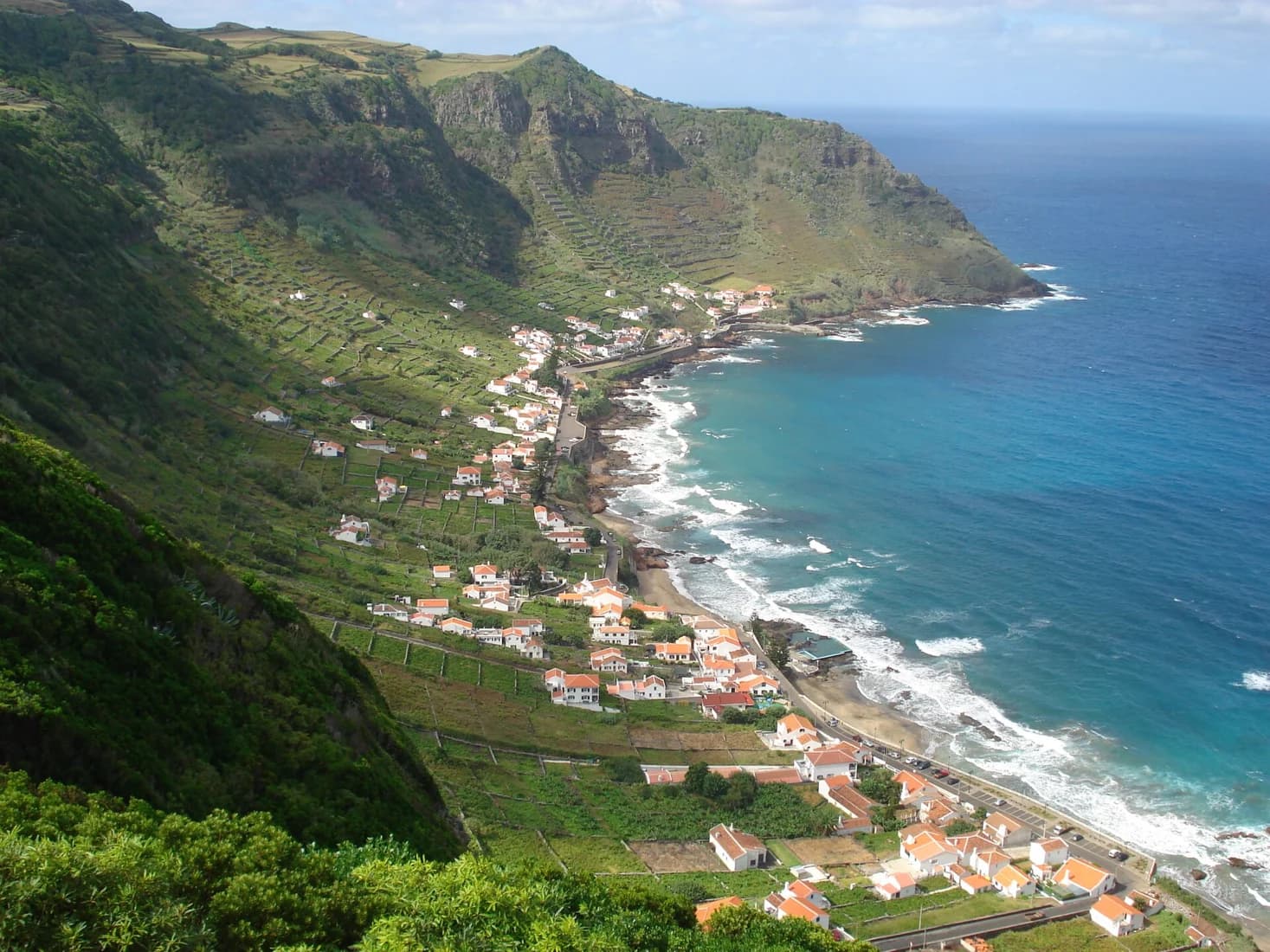 Baie de São Lourenço et ses terrasses sur Santa Maria