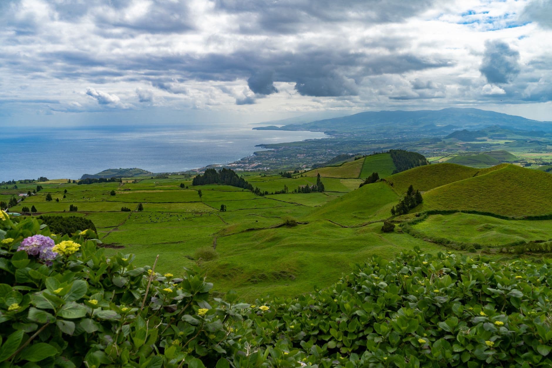 La côte de São Miguel, porte d'entrée des Açores