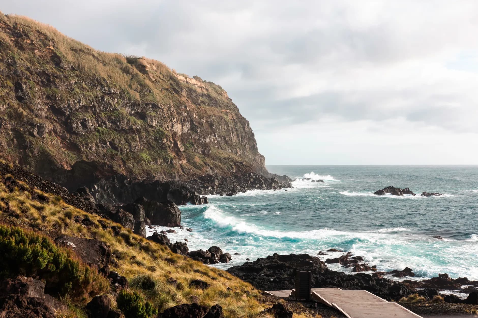 Ponta da Ferraria : marées, accès et conseils de visite
