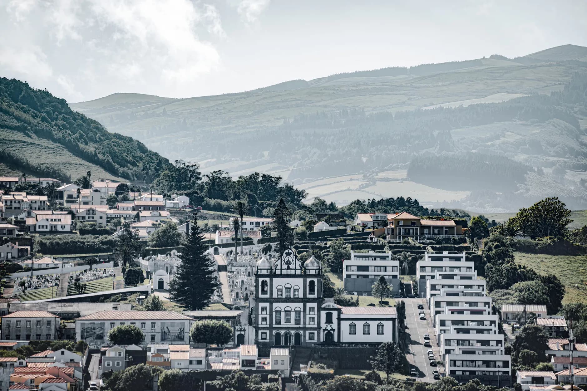 Horta à pied : marina, patrimoine et pauses à l’abri